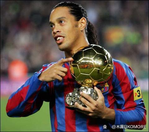 也暗示了他 也暗示了他