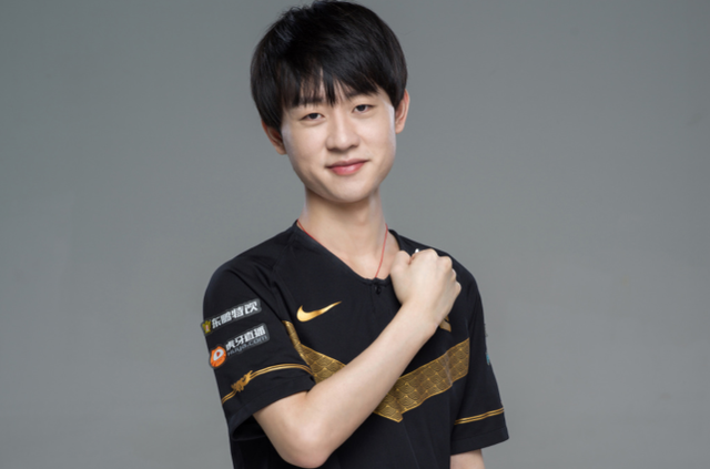 年轻球员在 年轻球员在